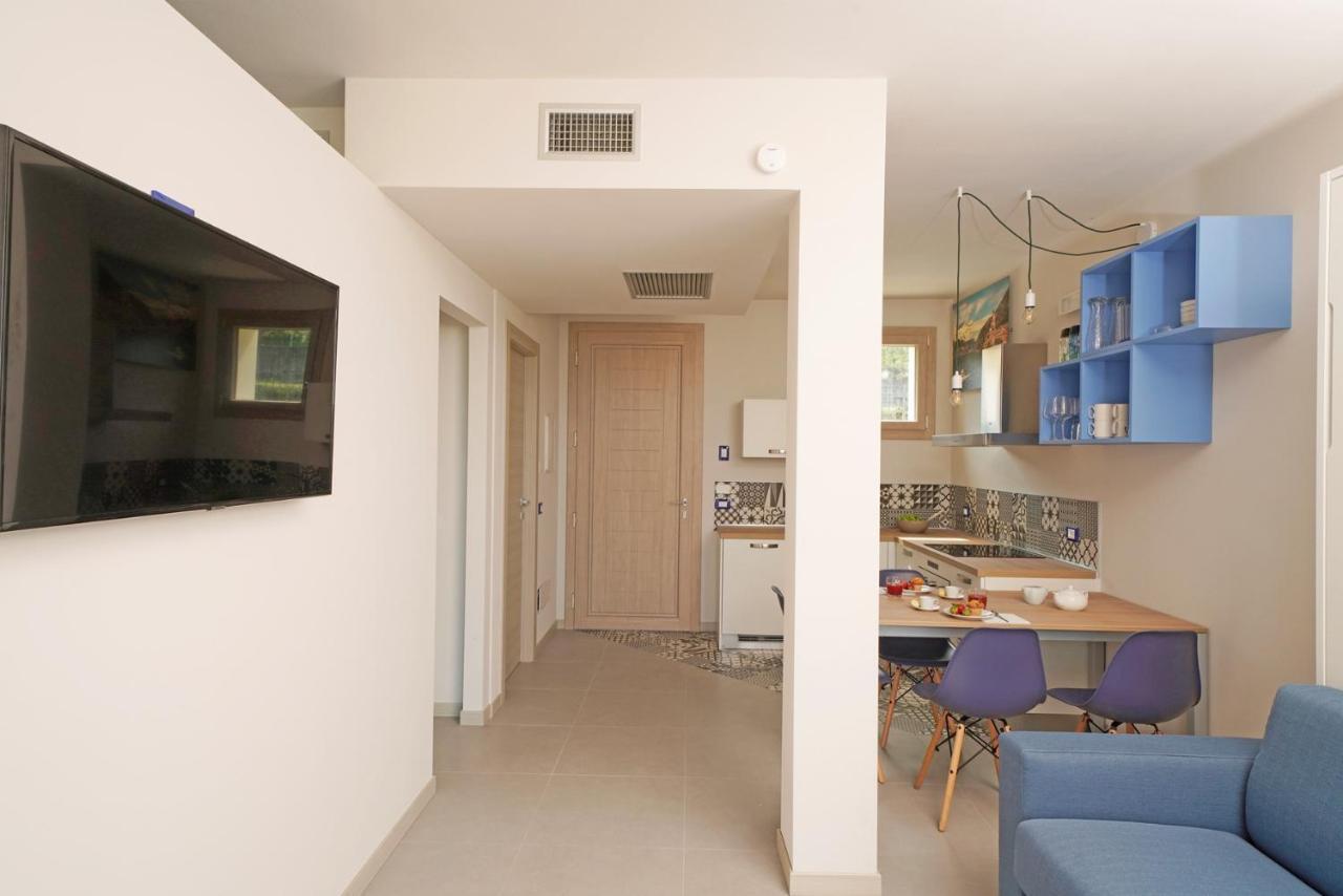 Gardaliva Blue Studio 3 Manerba del Garda Zewnętrze zdjęcie